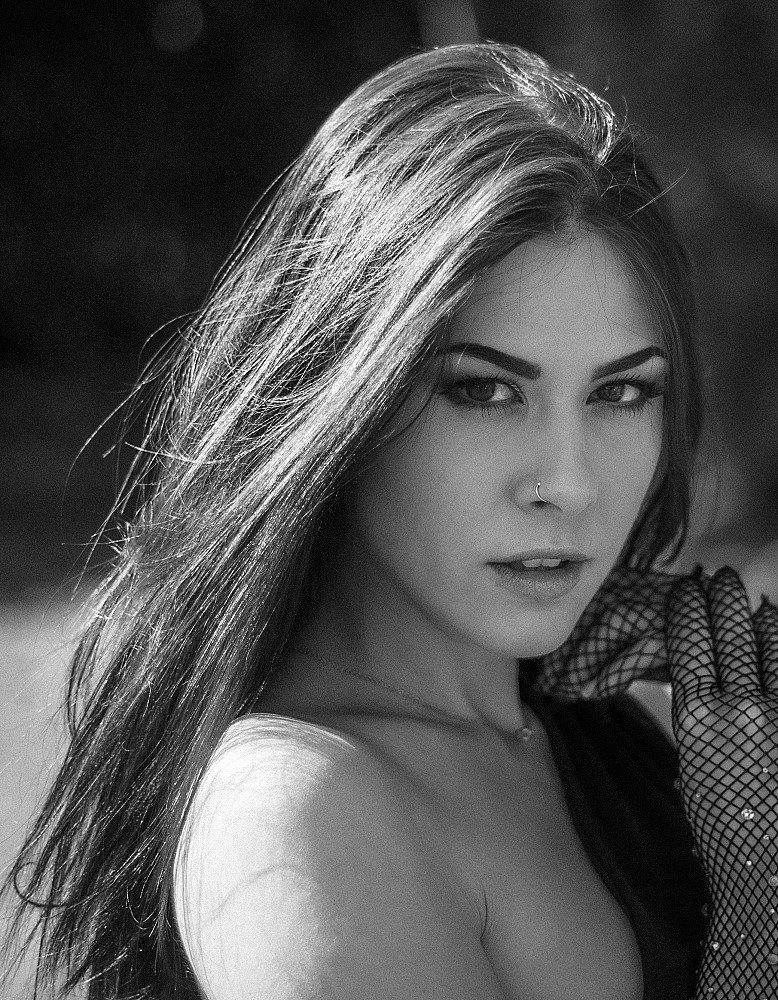 Pierce brosnan bond : comment l’agent secret le plus élégant influence l’esthétique du piercing