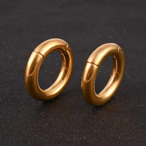 Test Vankula Poids Oreille 6mmx30mm Gold : des poids simples qui font le job, avec un gros bémol sur l’aimant